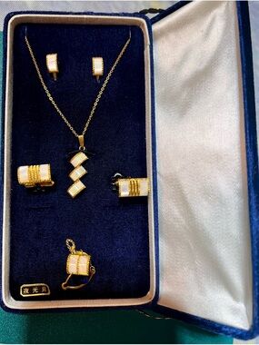 Vintage Japanese Yakou-gai Mother of Pearl His/Her set - Original Box
